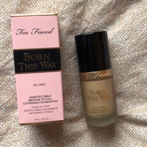 Too Faced Born This Way Foundation